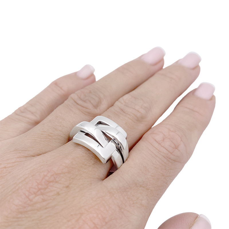 Boucheron white gold ring, "Déchaînée" collection.