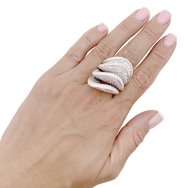 Bague De Grisogono "Onde" or blanc, diamants.