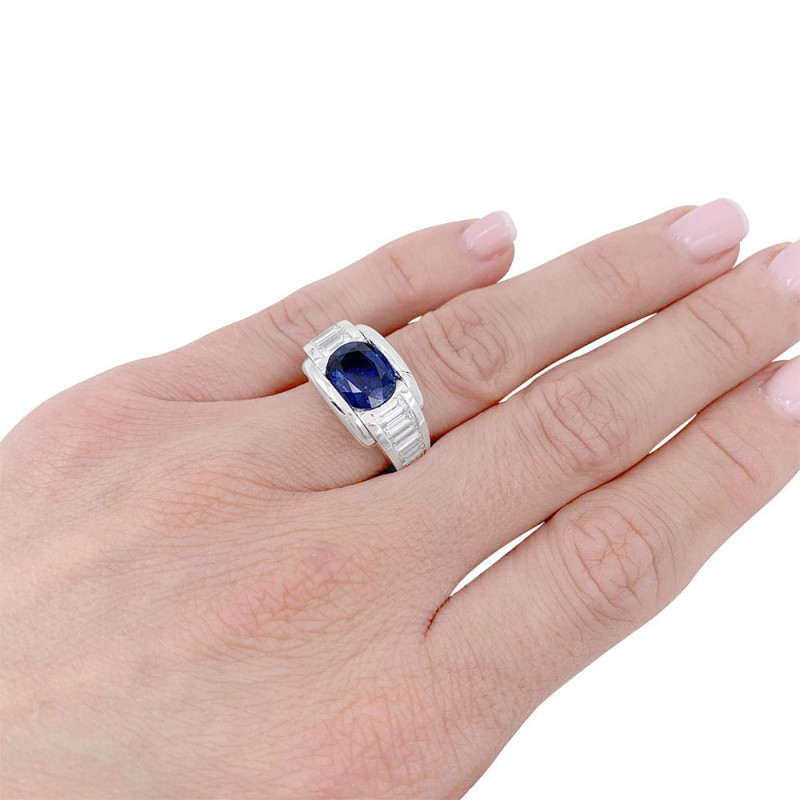 Bague Mauboussin, "Alessandra", or blanc, saphir, diamants.
