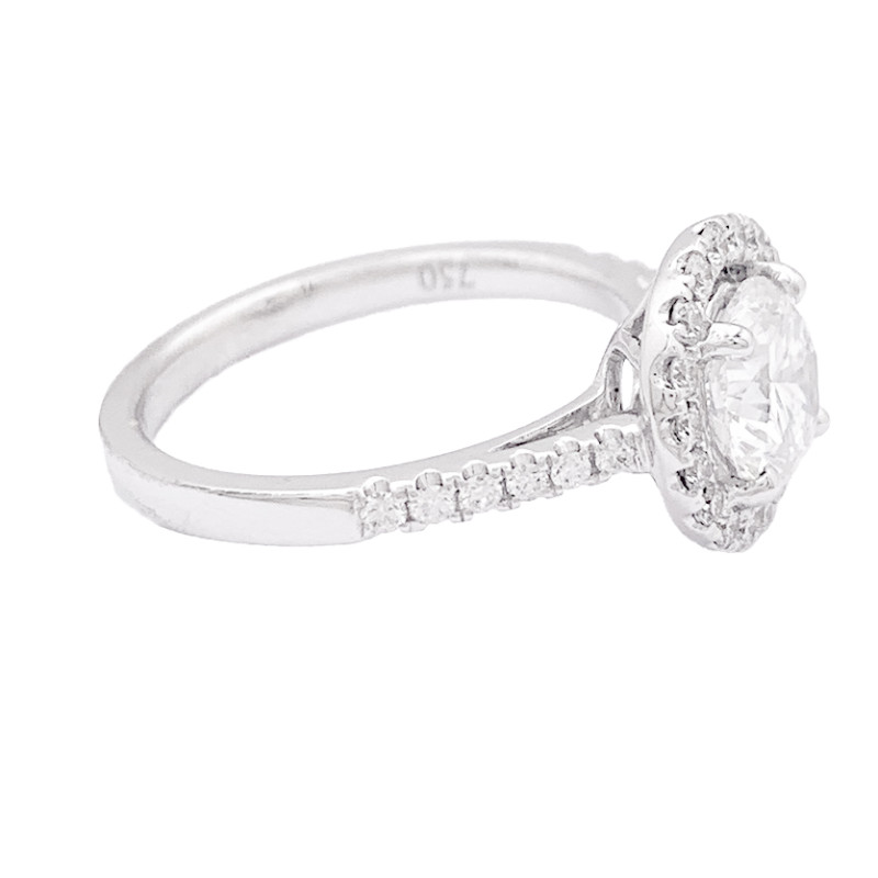 Bague diamant 1,26 ct à entourage, or blanc.