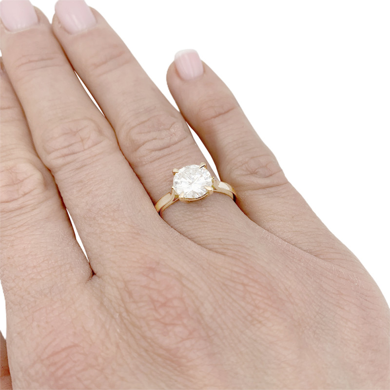 Rose gold and 1,56 cts diamond engagement ring.
