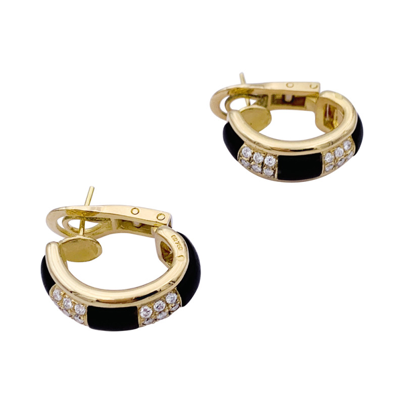 Boucles d'oreilles Boucheron, "Les Plurielles", en or jaune, diamants, bois d'amourette.