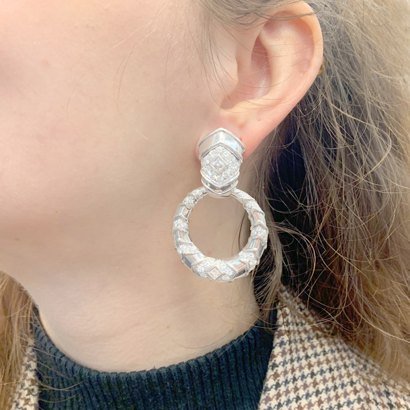 Boucles d’oreilles Repossi en or blanc, diamants.