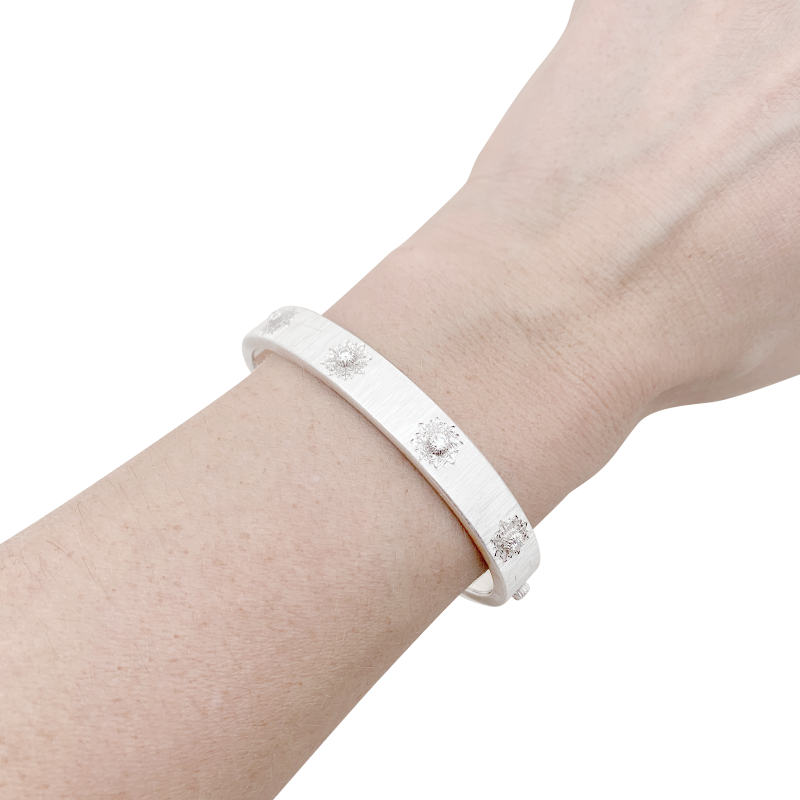 Bracelet Buccellati "Macri Classica" or blanc, diamants.