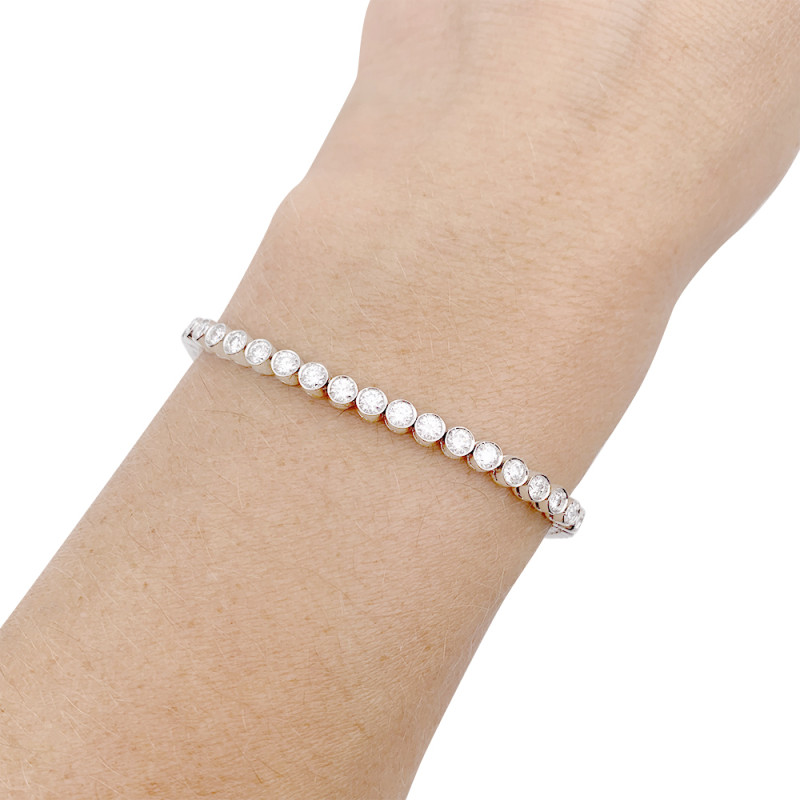 White gold diamonds bracelet.