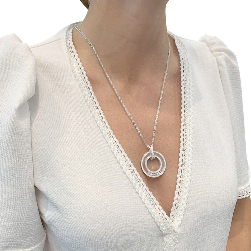 Chopard white gold pendant, "Happy Diamonds" collection.