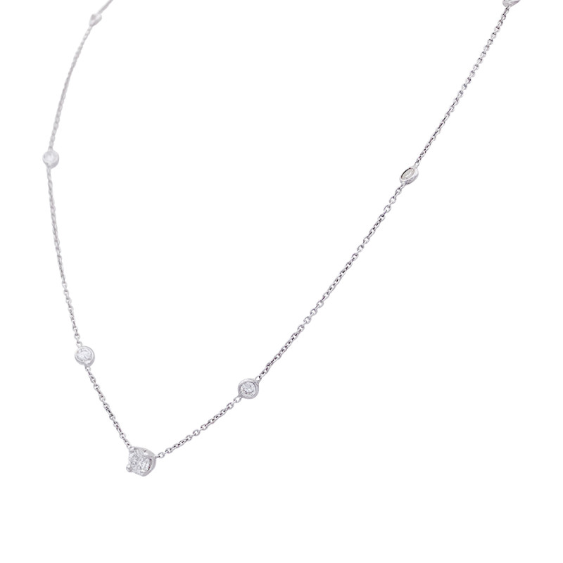 White gold and diamonds necklace.