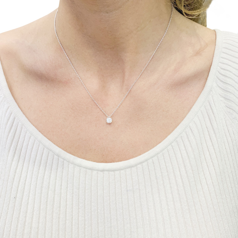 Diamond white gold necklace.