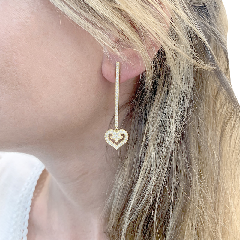 Boucles d'oreilles O.J.Perrin, "Légendes", or jaune, diamants.