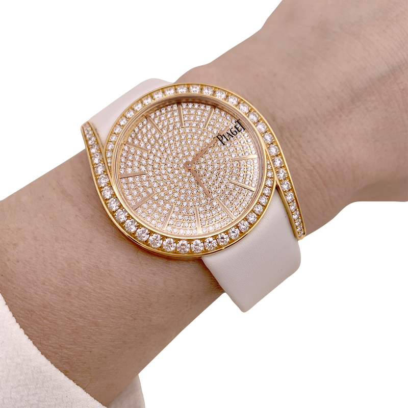 Montre Piaget "Gala LimeLight" or jaune, diamants, cuir.
