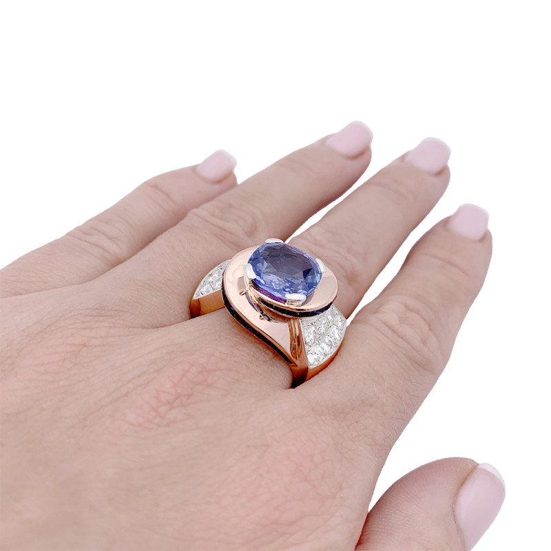 Tank ring, pink gold, diamonds, sapphires.