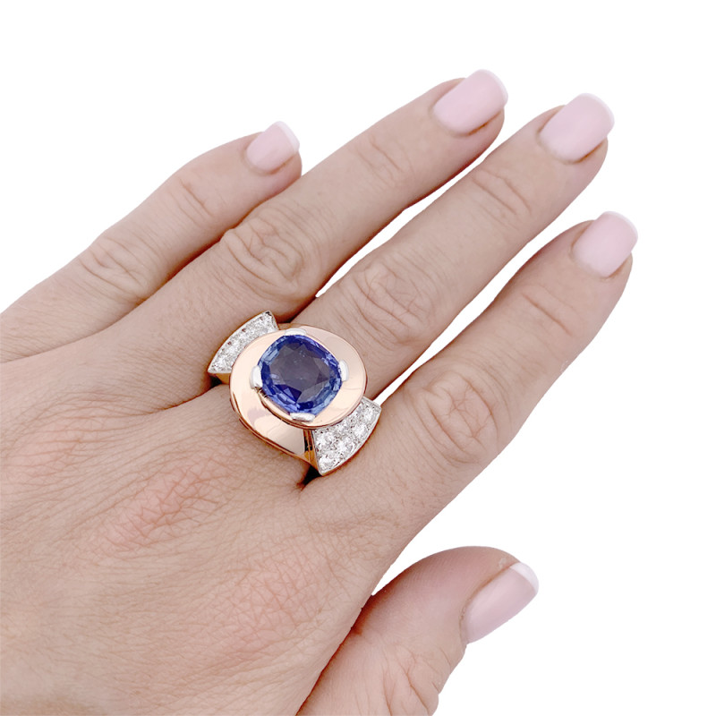 Tank ring, pink gold, diamonds, sapphires.