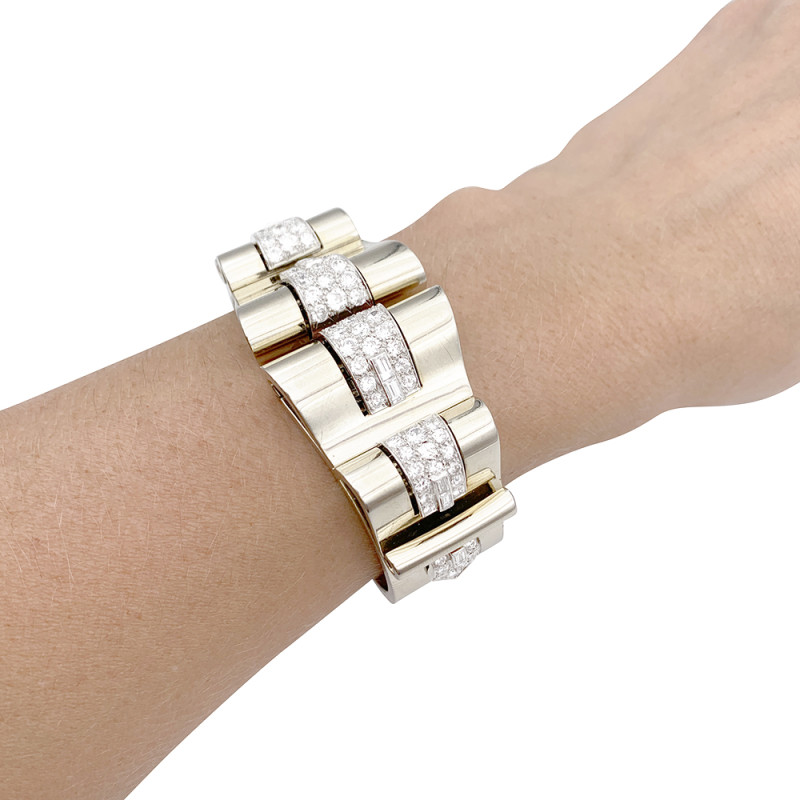 Art Déco René Boivin platinum, white gold and diamonds bracelet.