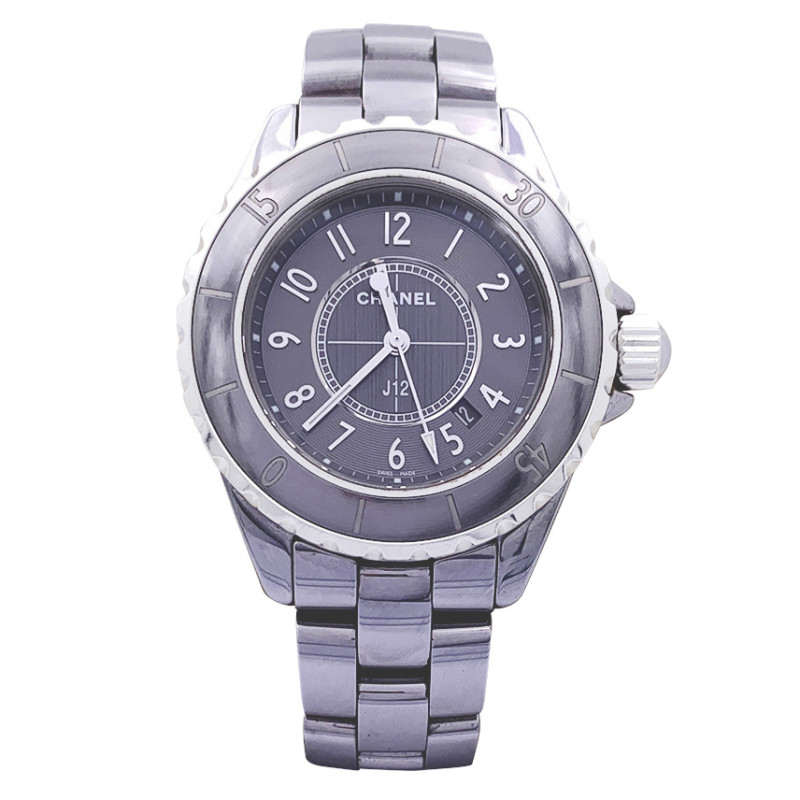 Montre Chanel, "J12 Chromatic", céramique de titane.