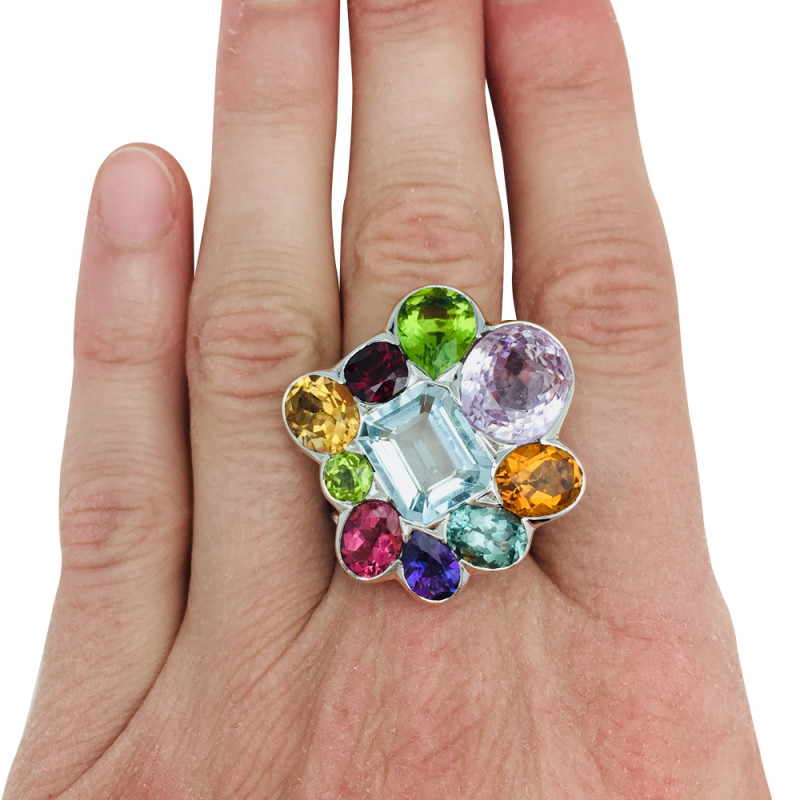 Bague Dior, "Belle d'été" en or blanc et pierres de couleurs.