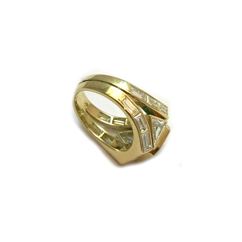 Bague H.Stern, or jaune, émeraude et diamants baguettes.