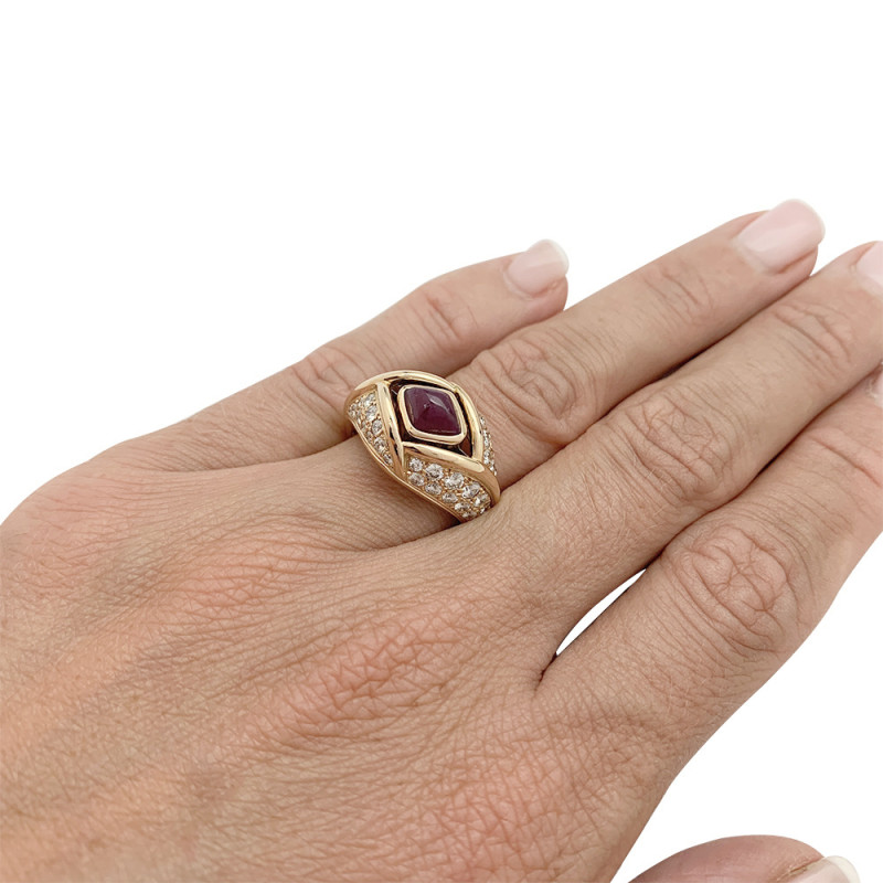 Yellow gold Cartier ring, ruby and diamonds.
