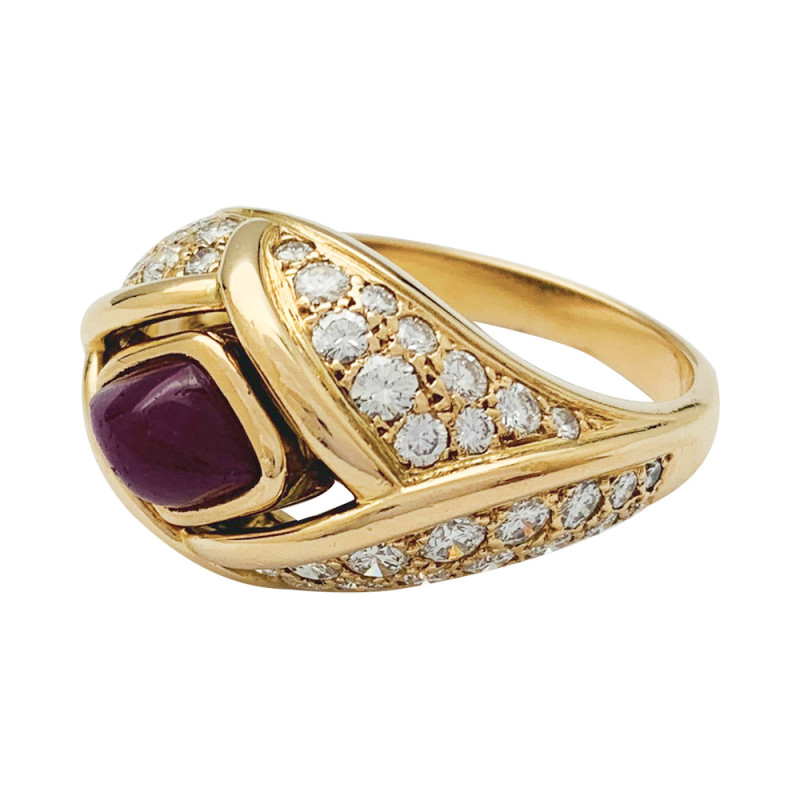 Yellow gold Cartier ring, ruby and diamonds.