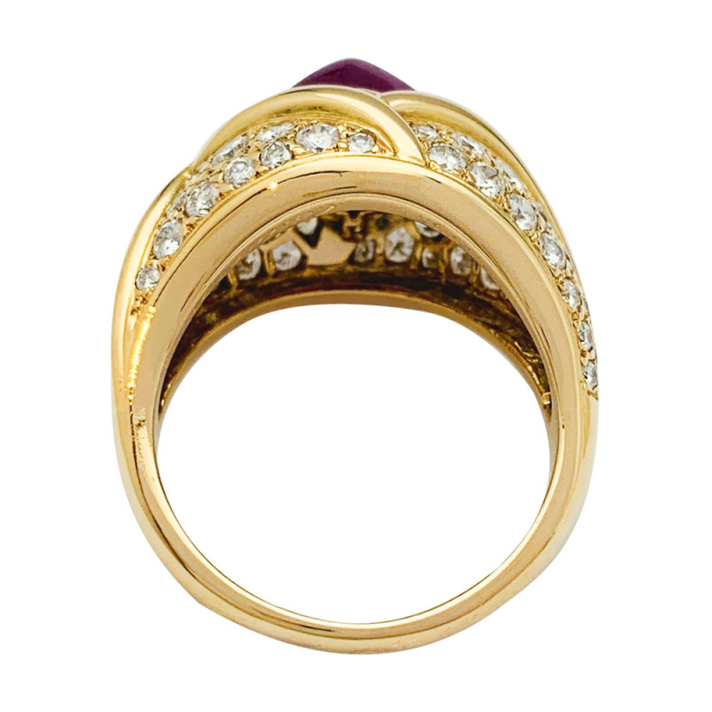 Yellow gold Cartier ring, ruby and diamonds.
