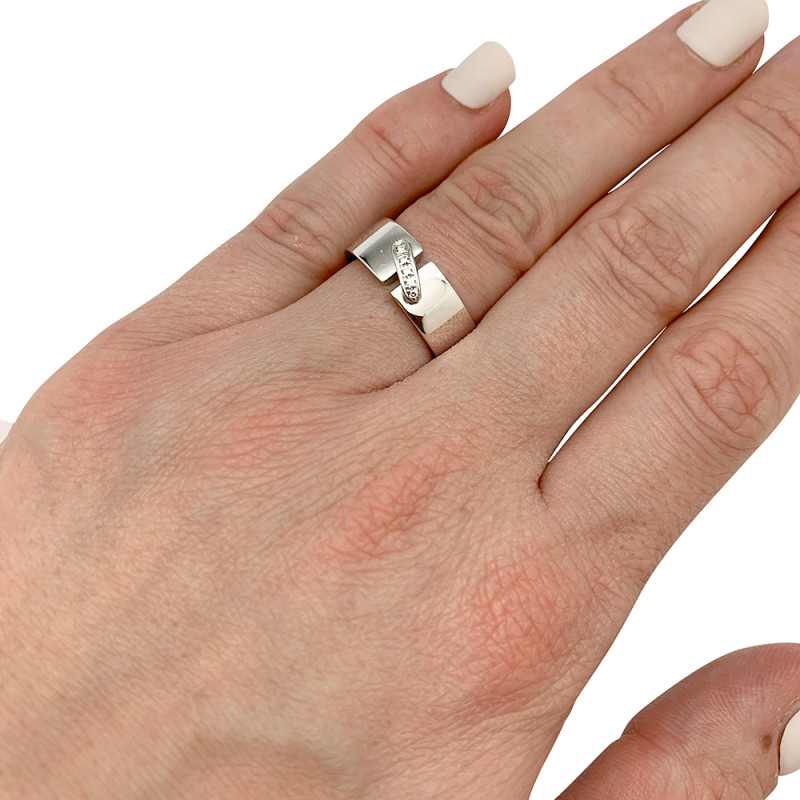 White gold Chaumet "Liens" ring, diamonds.