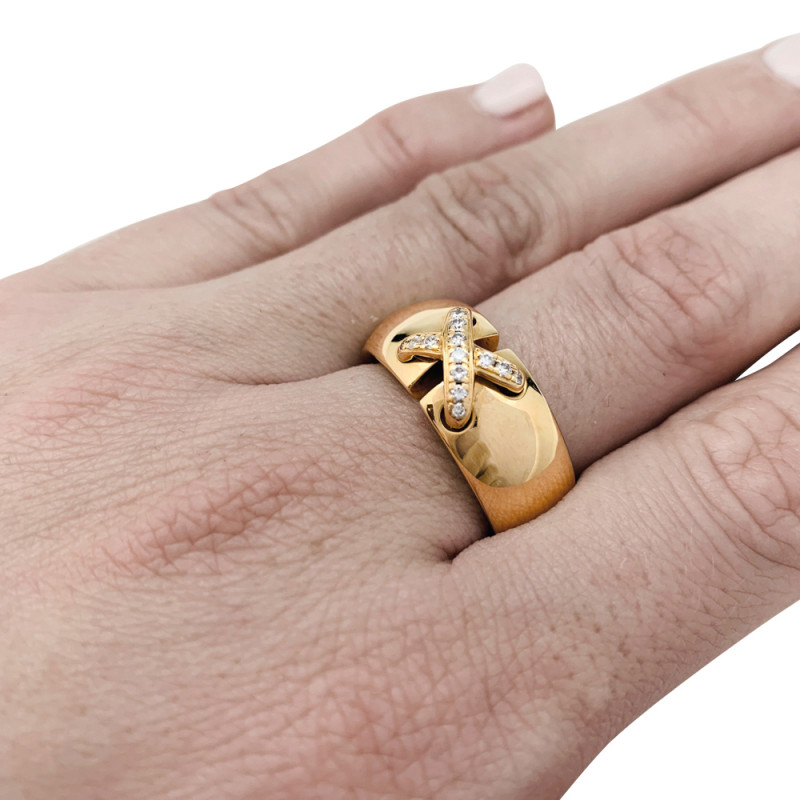 Yellow gold and diamond Chaumet ring, "Lien" collection.