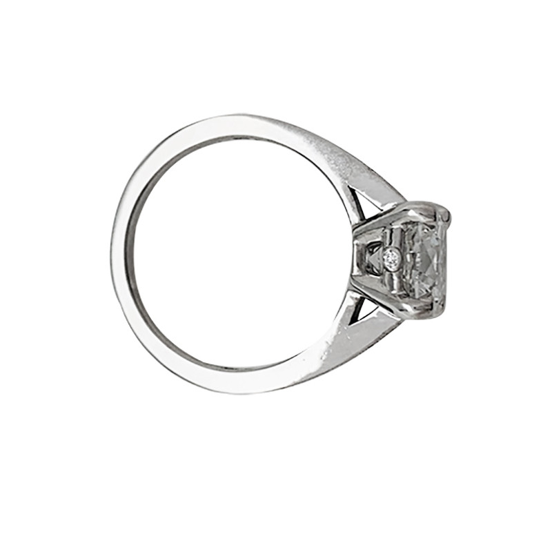 Platinum 2,02 carats diamond ring.