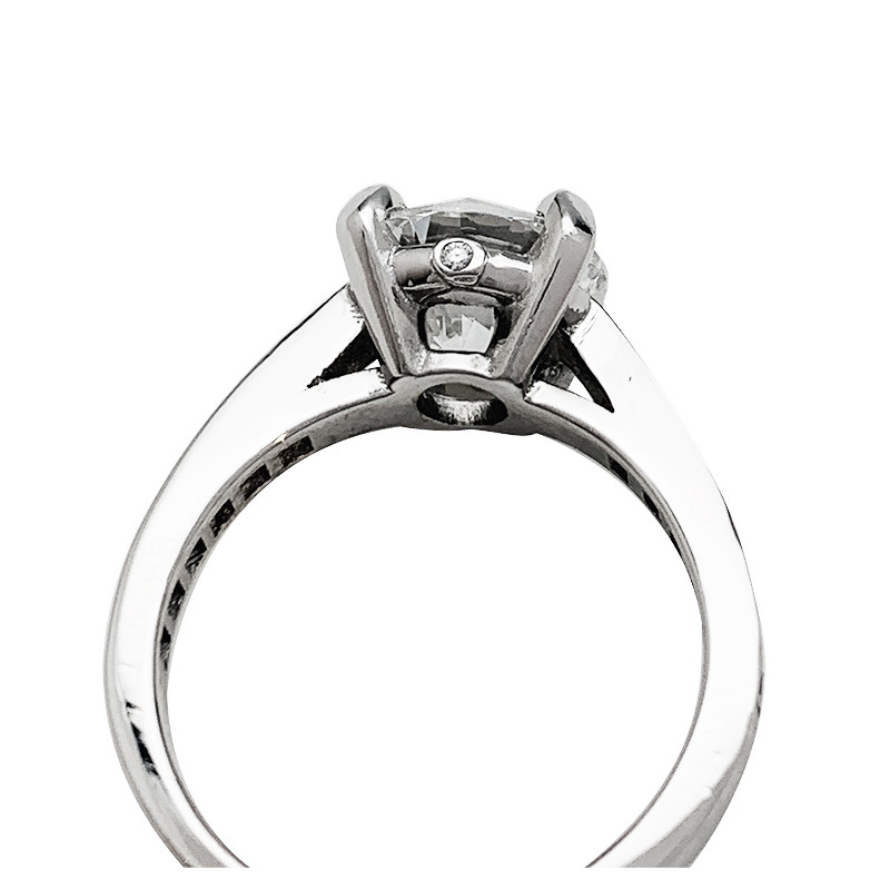 Platinum 2,02 carats diamond ring.