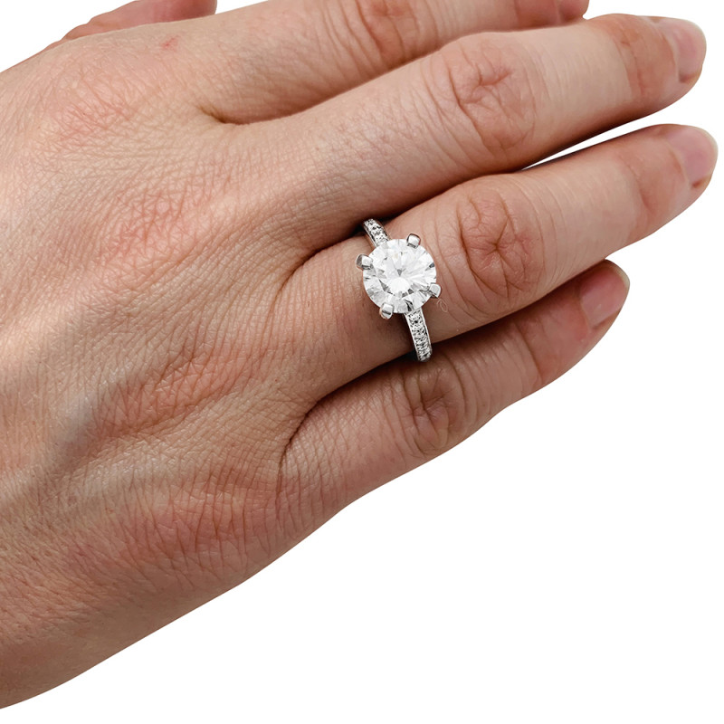 Platinum 2,02 carats diamond ring.