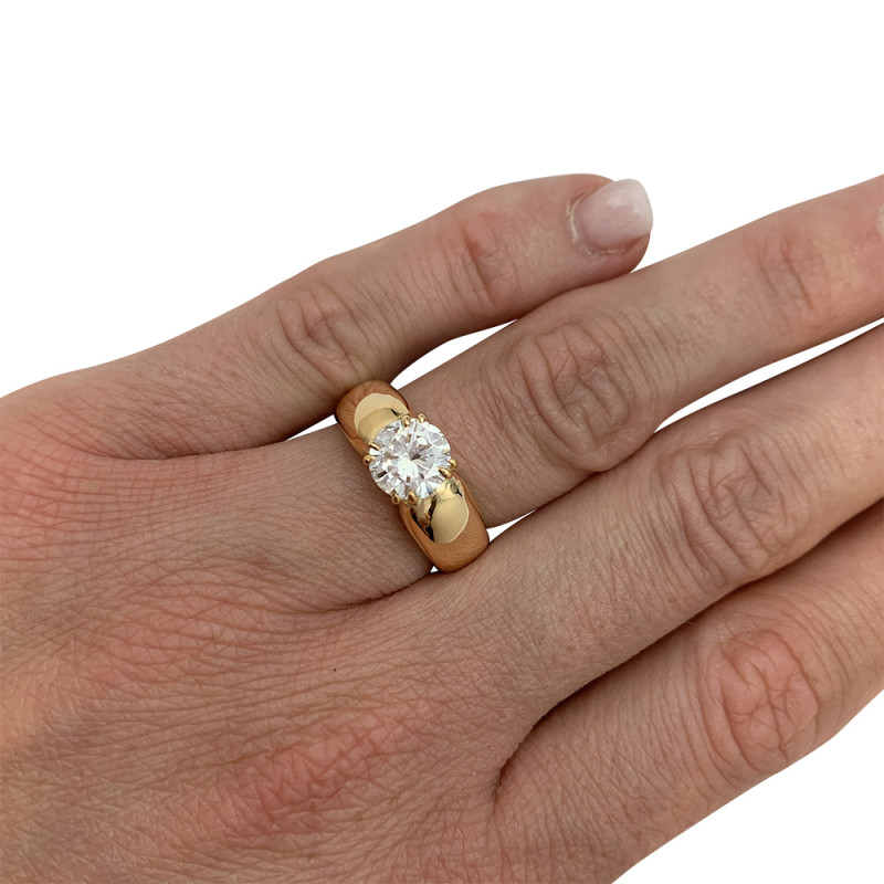 Bague jonc or jaune, diamant.