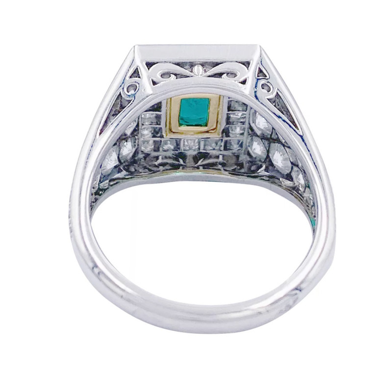 Bague, platine, or jaune, émeraude et diamant.