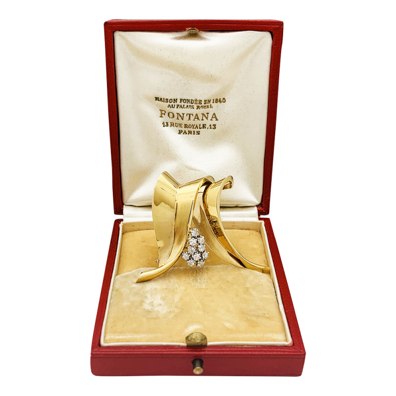 Yellow gold and platinum Fontana brooch, diamonds.
