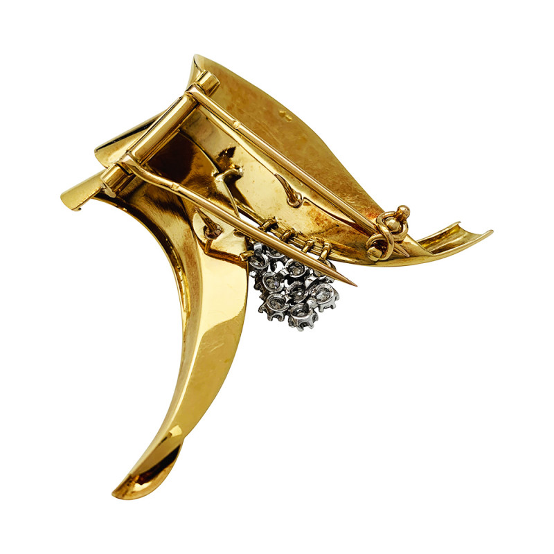 Yellow gold and platinum Fontana brooch, diamonds.