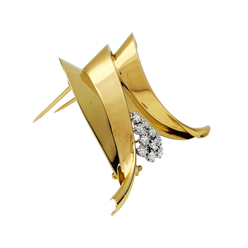 Yellow gold and platinum Fontana brooch, diamonds.