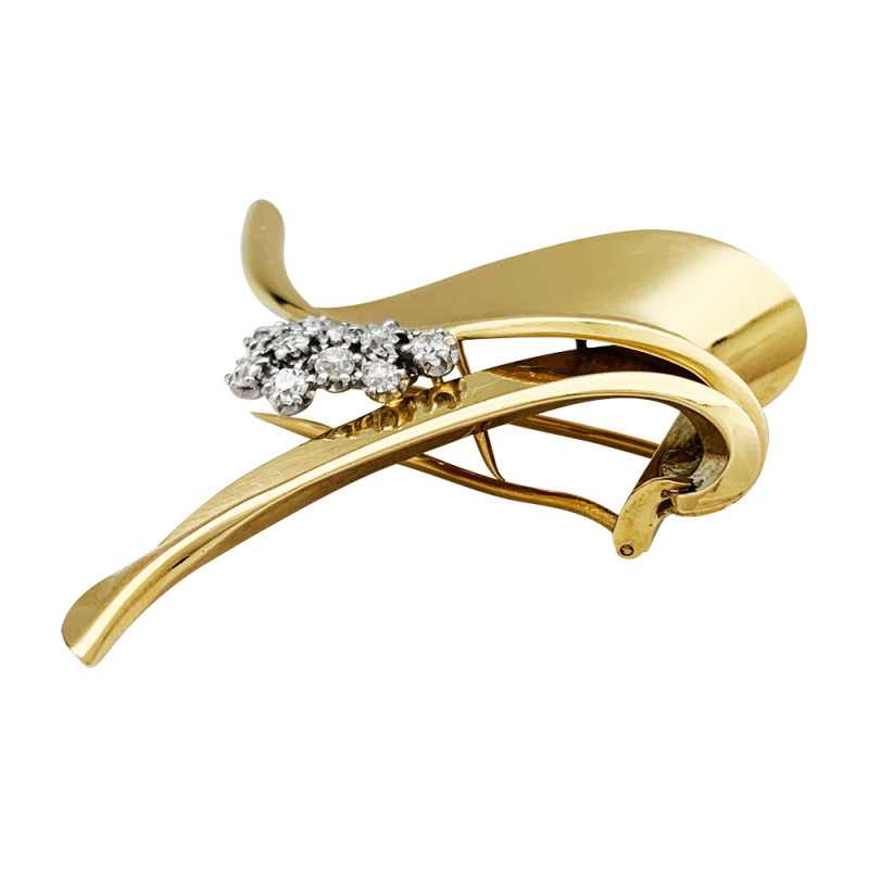 Yellow gold and platinum Fontana brooch, diamonds.