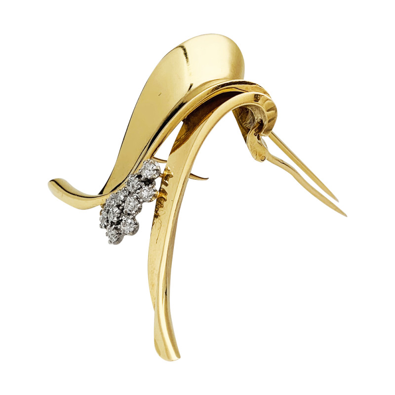 Yellow gold and platinum Fontana brooch, diamonds.
