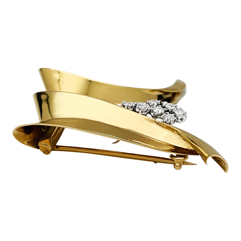 Yellow gold and platinum Fontana brooch, diamonds.