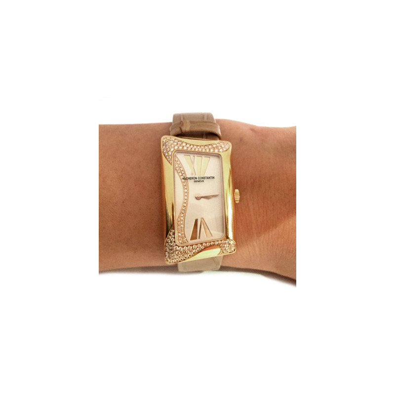 Montre Vacheron Constantin modèle "1972" en or rose, diamants.